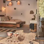 Flamingo & - Pet Friendly Hotel