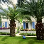 Flamingo & - Pet Friendly Hotel 3*