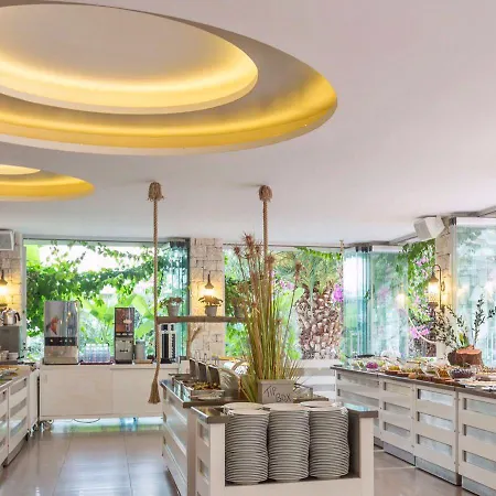 Flamingo & - Pet Friendly Hotel 3*