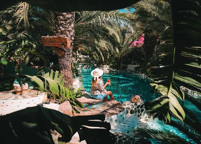 Flamingo & - Pet Friendly Hotel